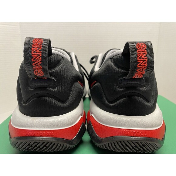 NewNike Giannis Immortality 3 Basketball, Sports Athletic Men SZ  8 Sneakers main image 4